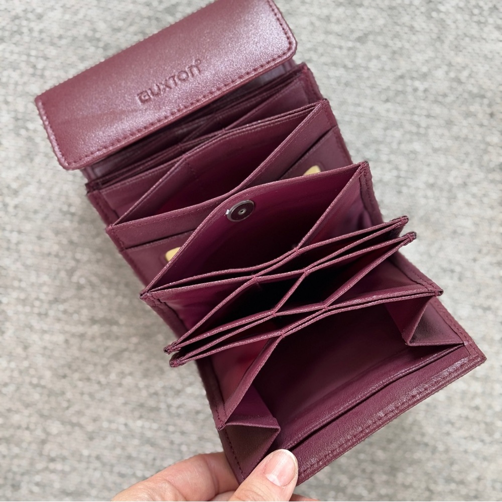 VTG | BUXTON BURGUNDY 100% LEATHER ACCORDION SNAP WALLET QUIET LUXURY DESIGNER